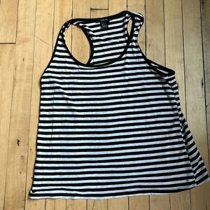 Forever 21 Black and White Stripe Tank Top | Stripes | Black and White